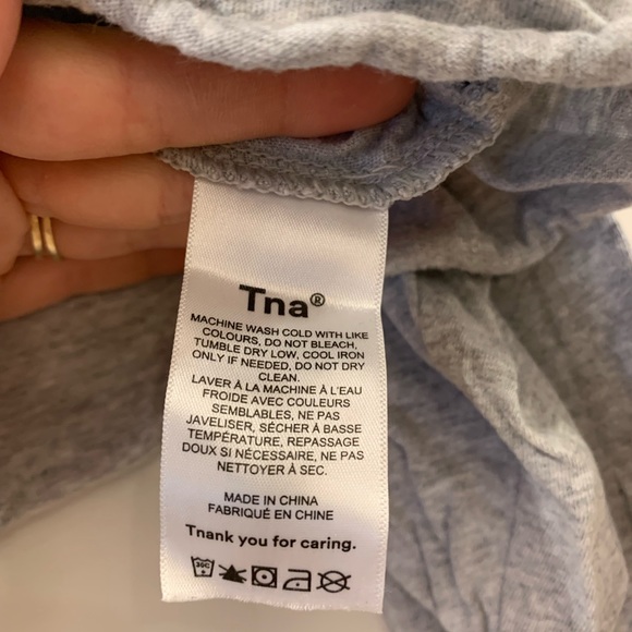 Grey TNA Laid Back Longsleeve crop top - Picture 7 of 10